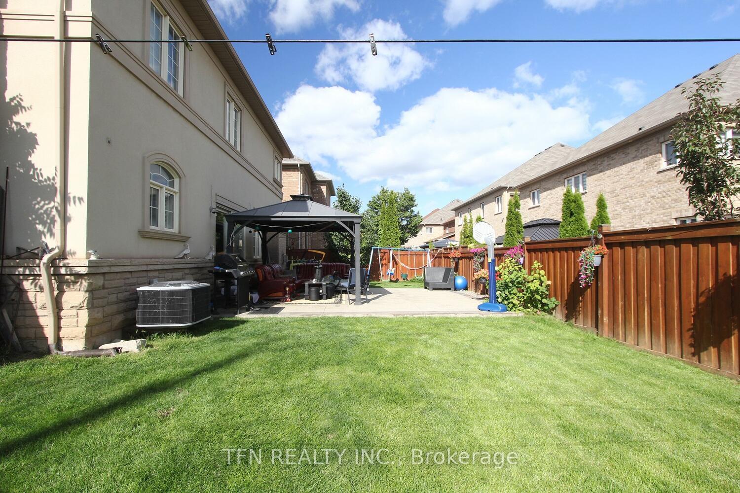 Photo 49 of 1 Beacon Hill Drive, Brampton, Credit Valley — HOMEH