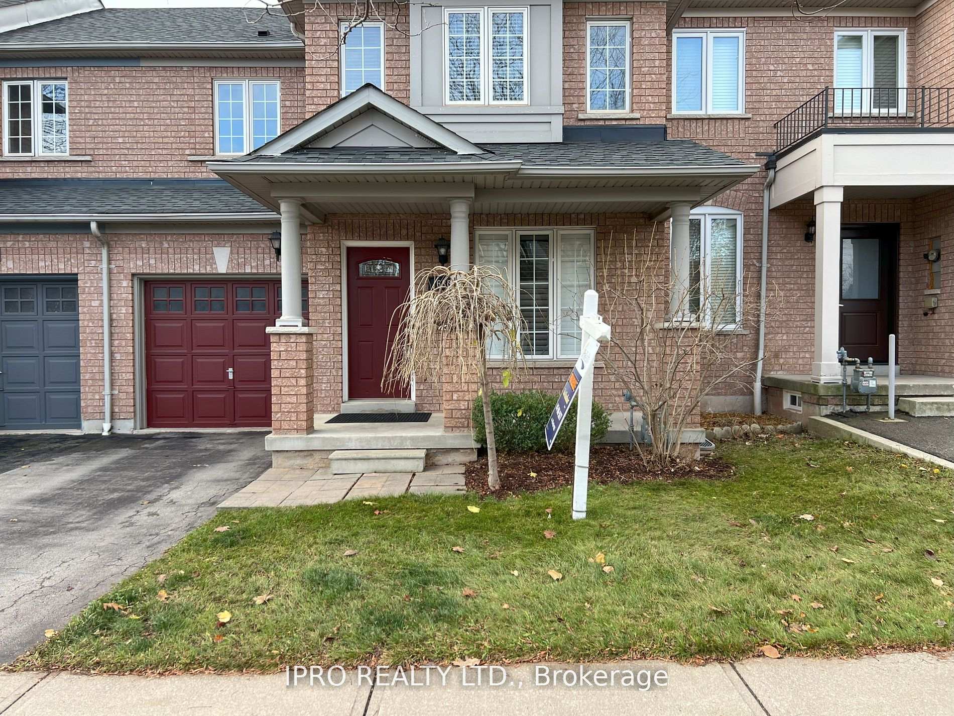 Photo 1 of 630 Julia Avenue, Burlington, Appleby — HOMEH