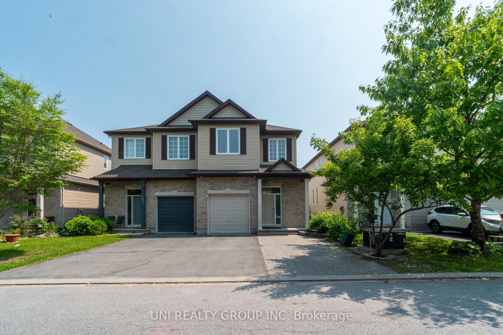 Front of 279 Harthill Way