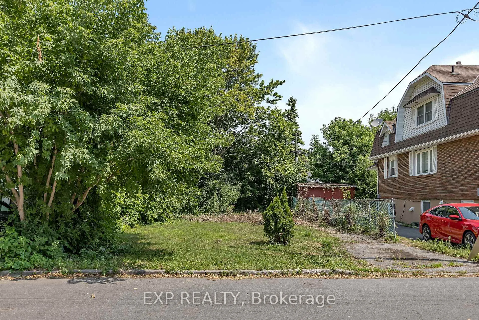 Photo 2 of 29 Marquette Avenue, Ottawa, Vanier — HOMEH