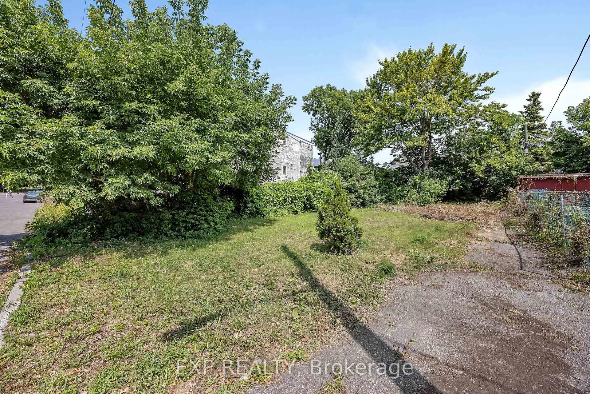 Photo 3 of 29 Marquette Avenue, Ottawa, Vanier — HOMEH