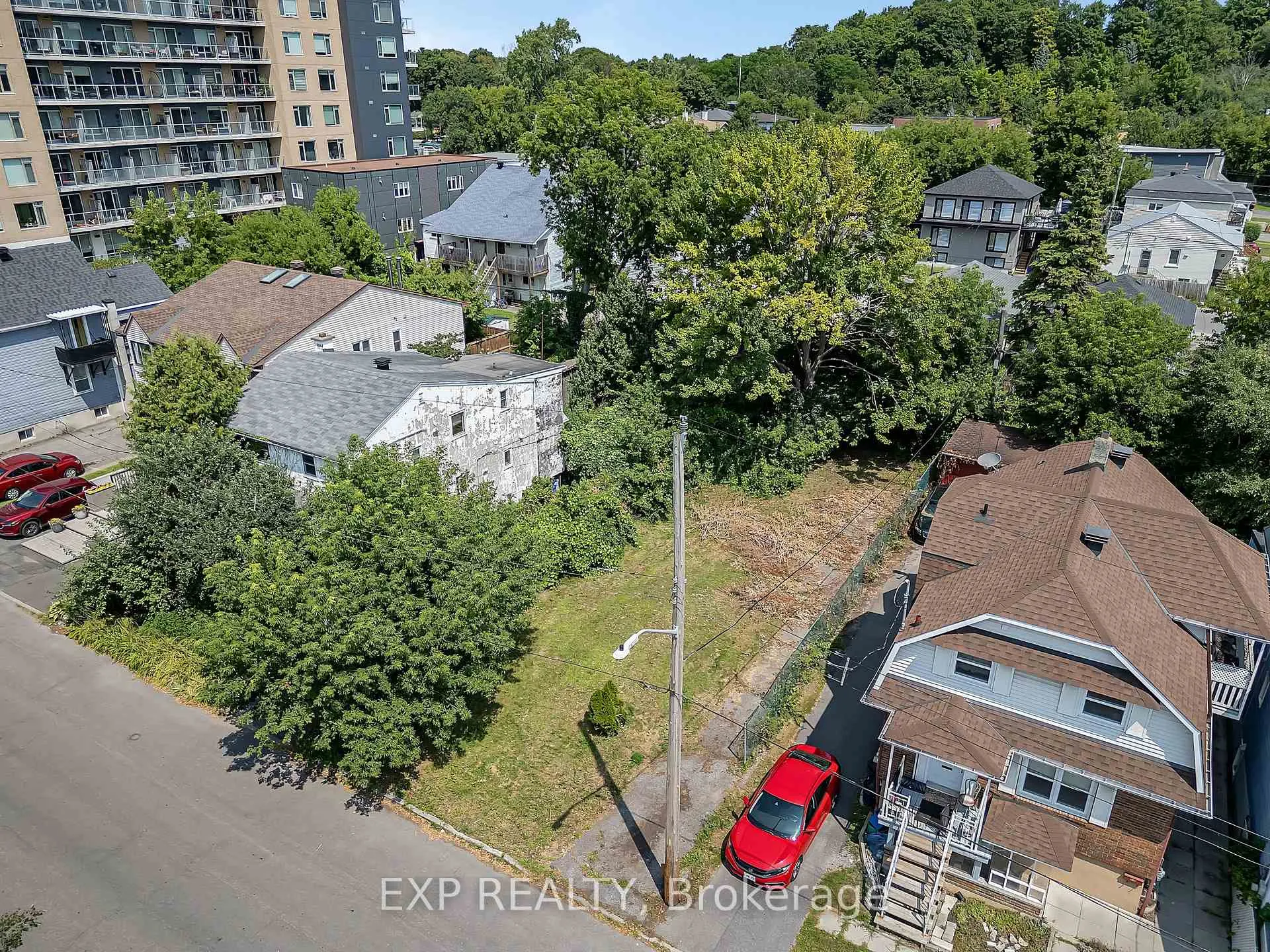 Photo 12 of 29 Marquette Avenue, Ottawa, Vanier — HOMEH