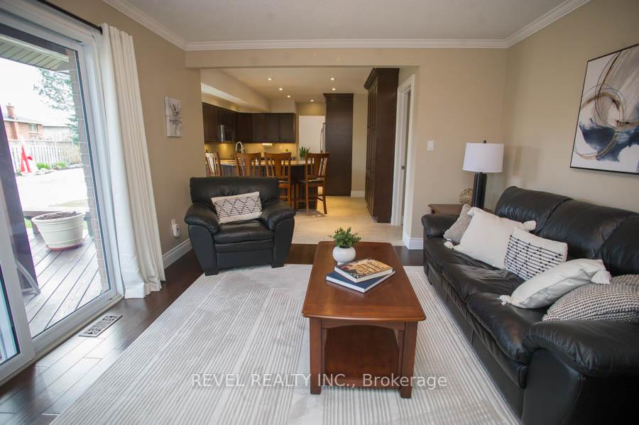 Photo 17 of 15 Pinto Court, Brant, Brantford Twp — HOMEH