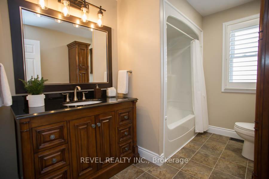 Photo 29 of 15 Pinto Court, Brant, Brantford Twp — HOMEH