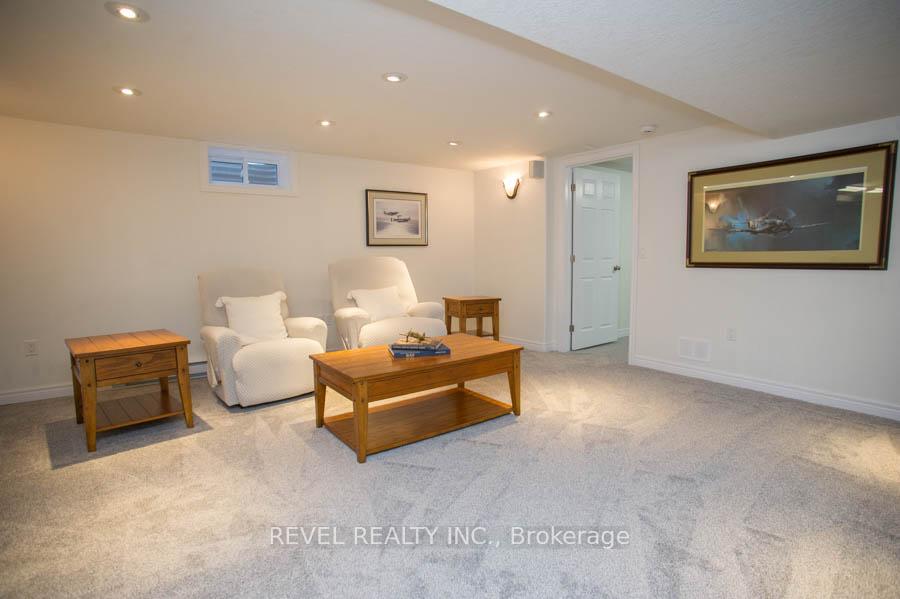 Photo 31 of 15 Pinto Court, Brant, Brantford Twp — HOMEH