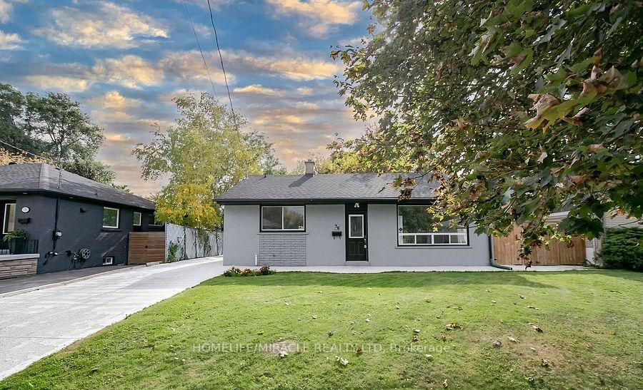 Front of 76 Raylawn Crescent