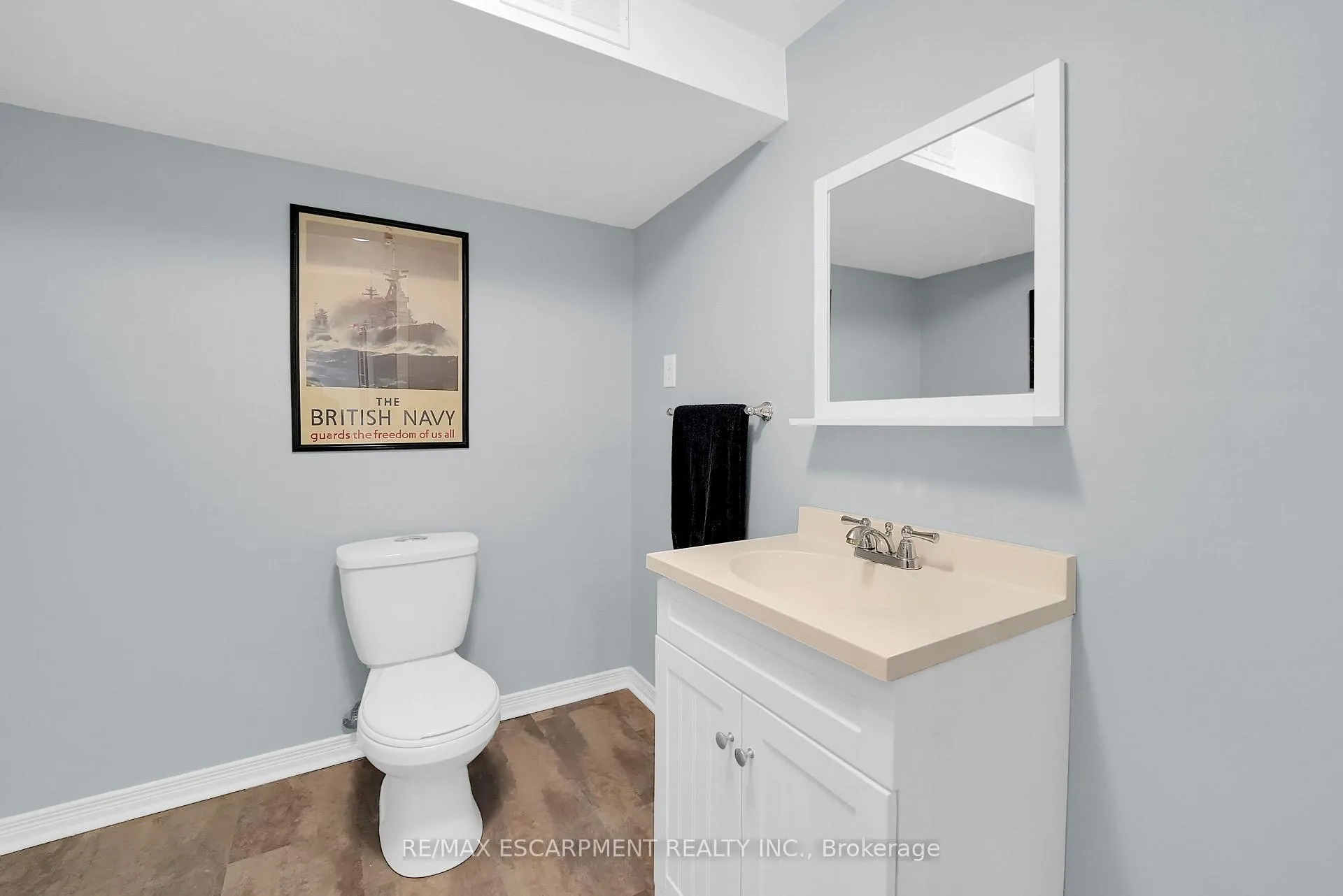 Photo 21 of 15 Hedgelawn Drive, Grimsby, Grimsby East — HOMEH