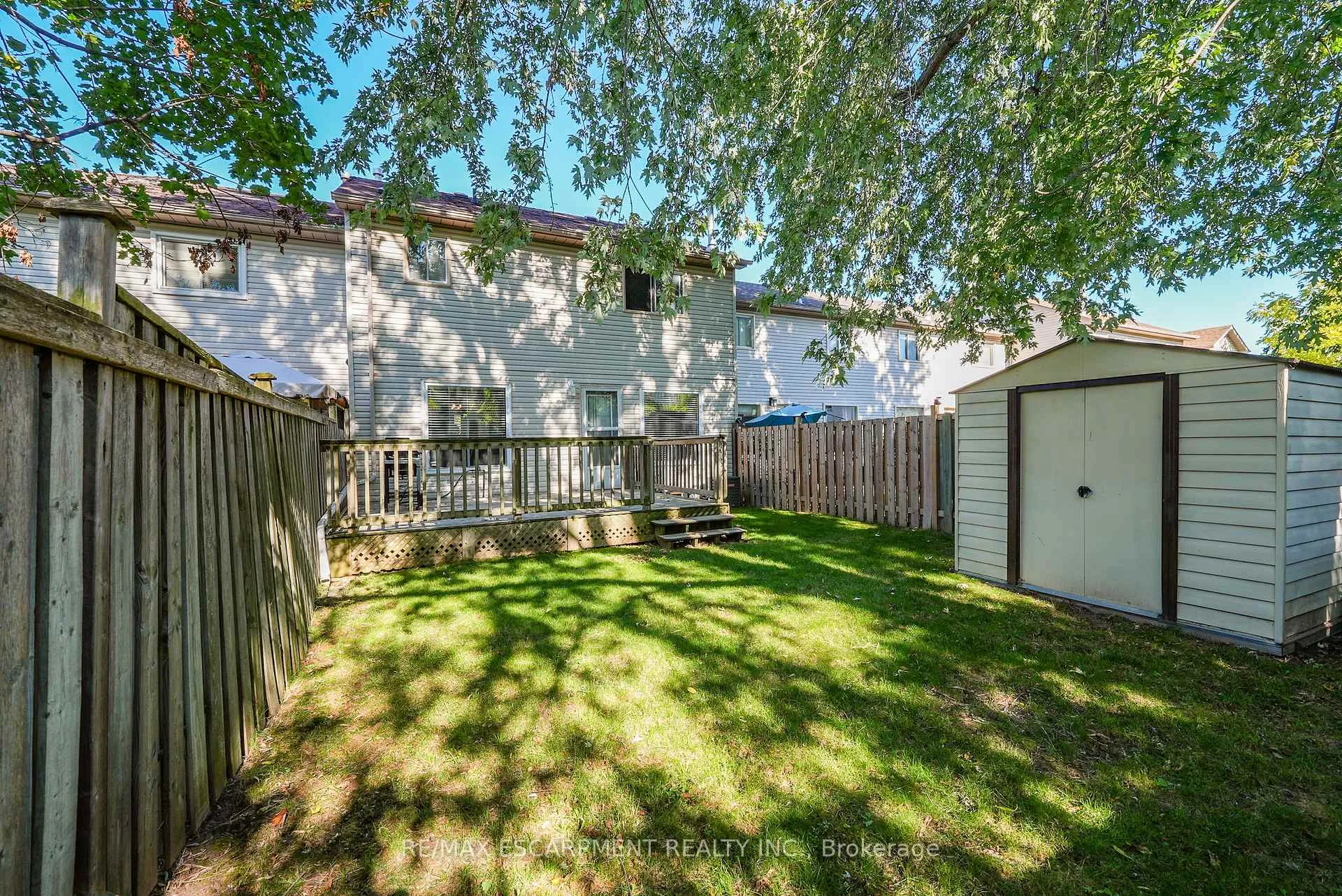 Photo 22 of 15 Hedgelawn Drive, Grimsby, Grimsby East — HOMEH