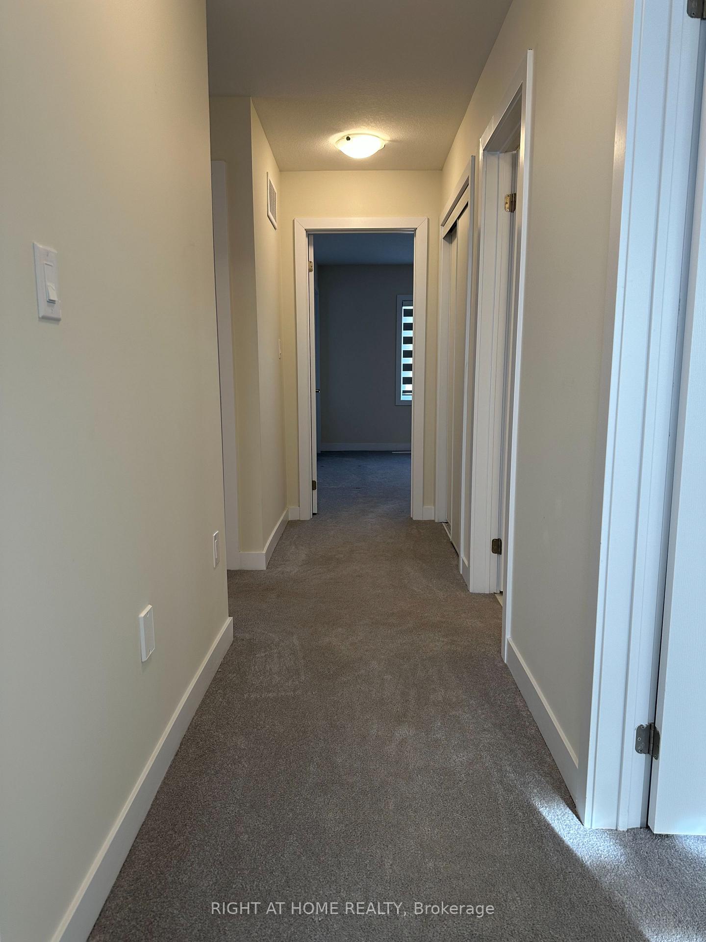 Photo 16 of 39 Wintergreen Crescent, Haldimand — HOMEH