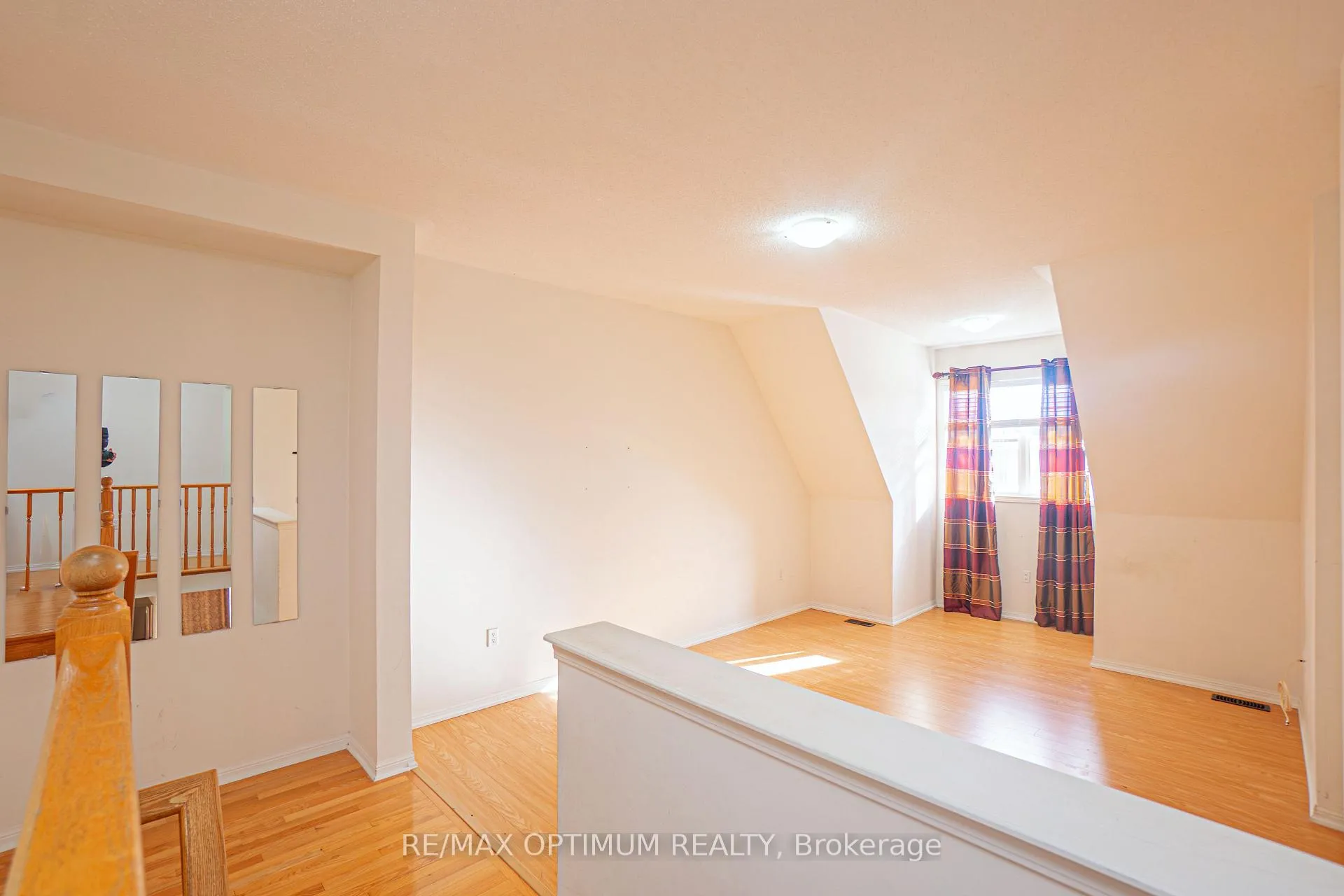 Photo 12 of 198 Fandango Drive, Brampton, Credit Valley — HOMEH
