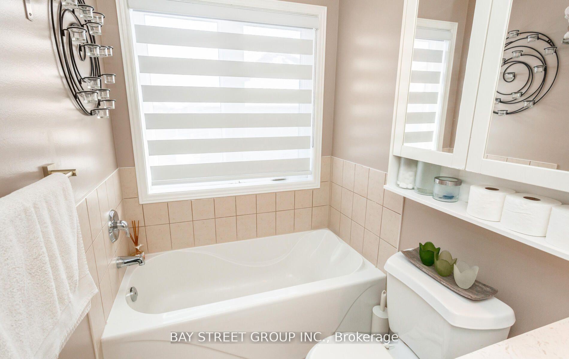 Photo 16 of 4238 Thomas Alton Boulevard, Burlington, Alton — HOMEH