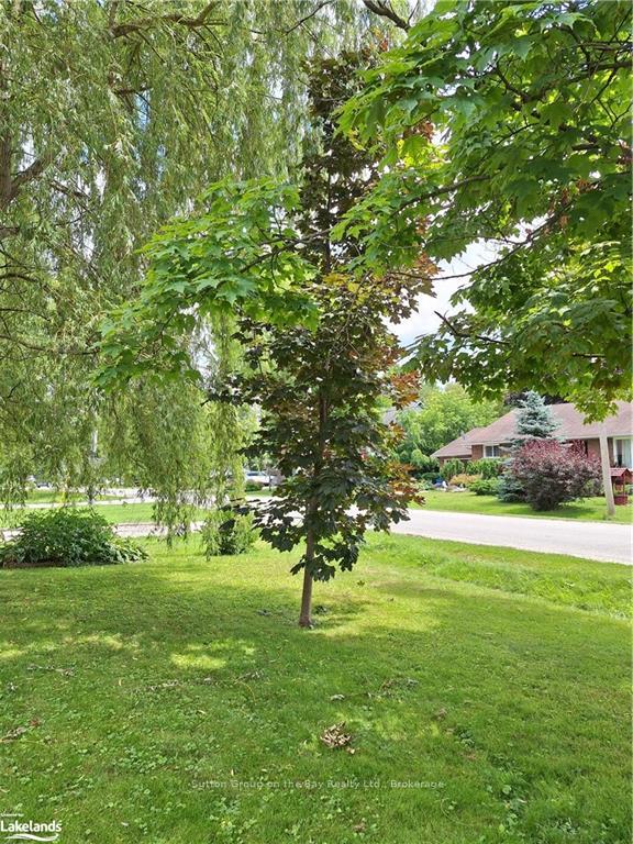 Photo 6 of 202 Point Street N, Clearview, Stayner — HOMEH