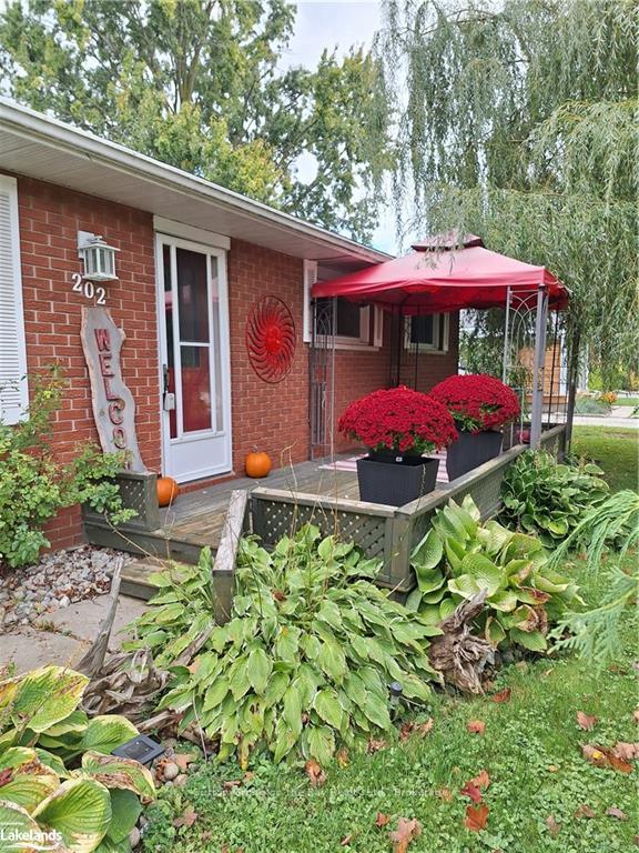 Photo 7 of 202 Point Street N, Clearview, Stayner — HOMEH