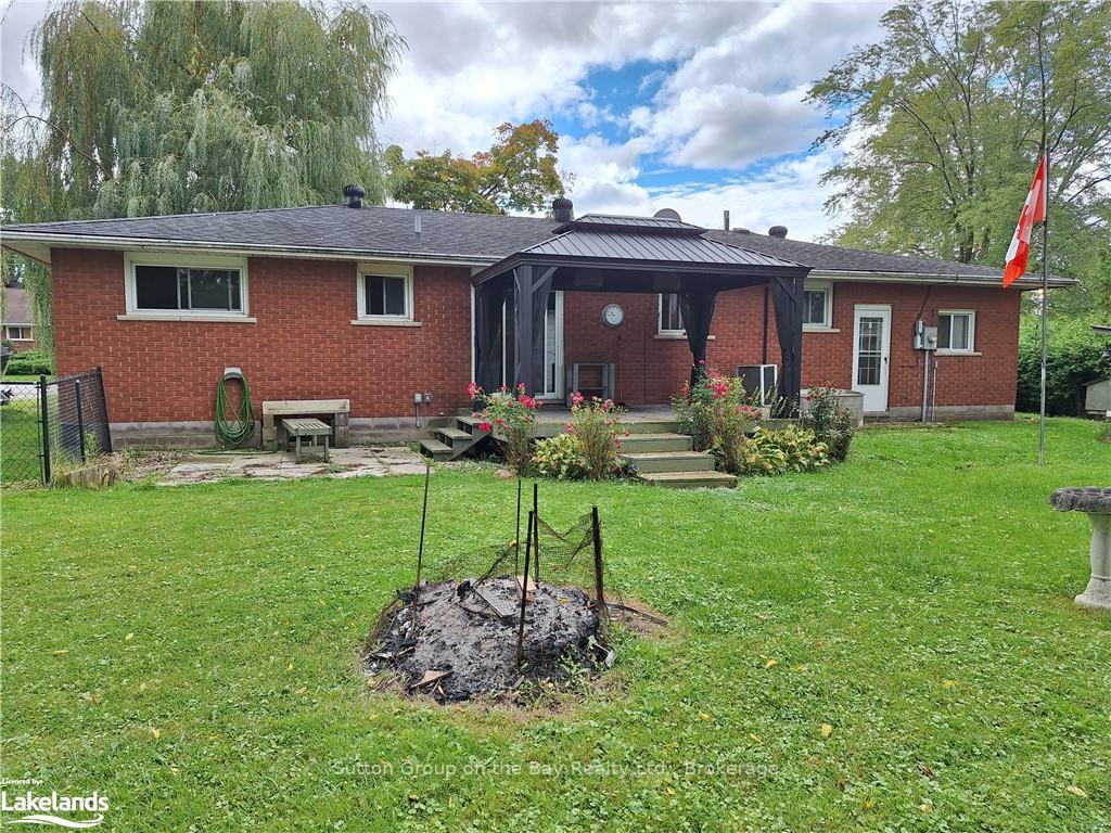 Photo 27 of 202 Point Street N, Clearview, Stayner — HOMEH