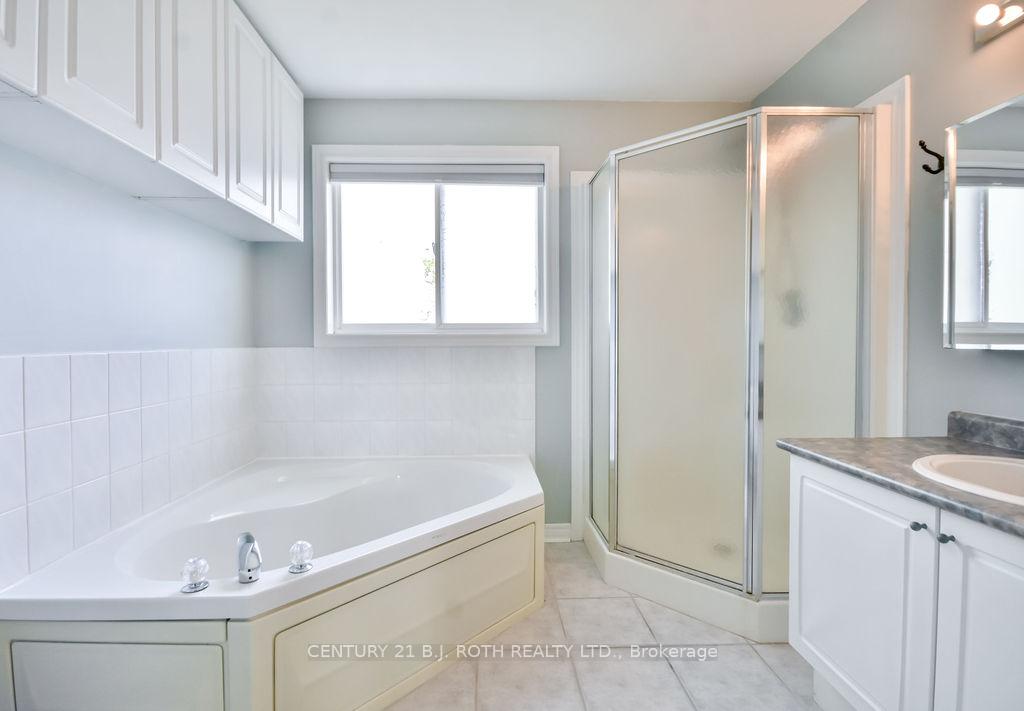 Photo 24 of 1 Golden Eagle Way, Barrie, Little Lake — HOMEH