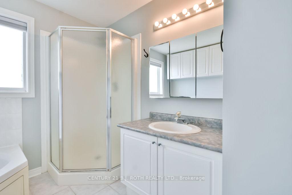 Photo 25 of 1 Golden Eagle Way, Barrie, Little Lake — HOMEH