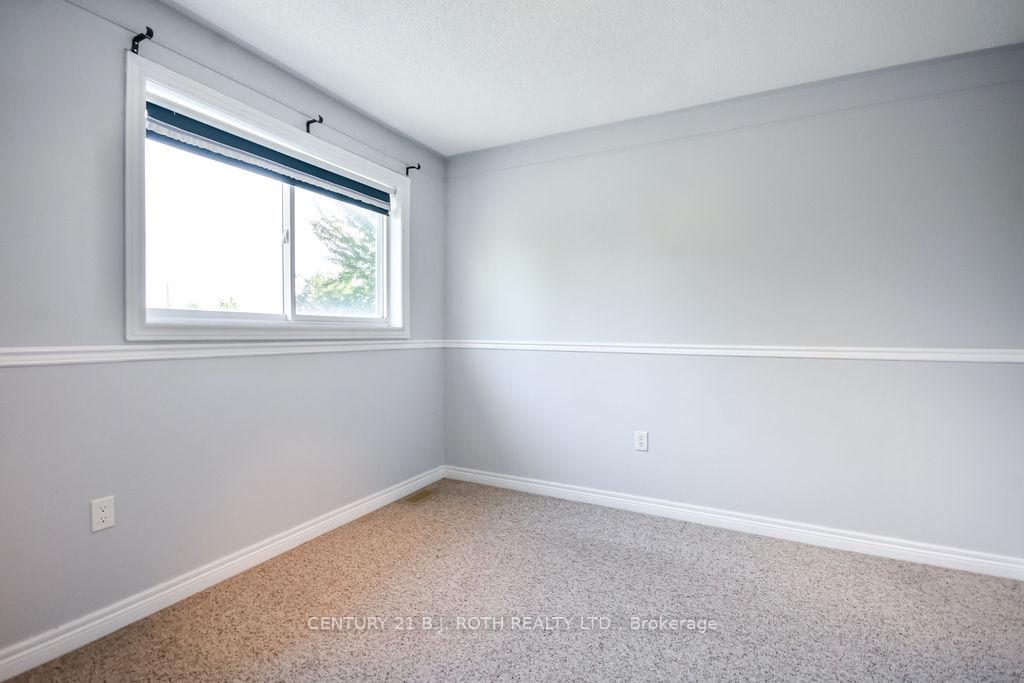 Photo 27 of 1 Golden Eagle Way, Barrie, Little Lake — HOMEH
