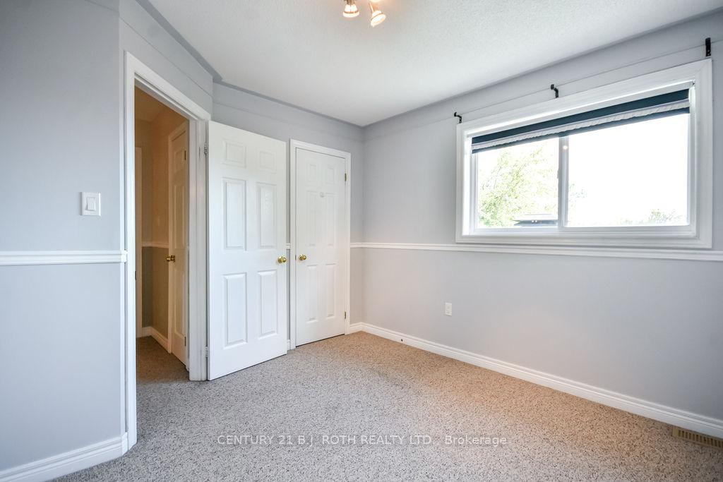 Photo 29 of 1 Golden Eagle Way, Barrie, Little Lake — HOMEH
