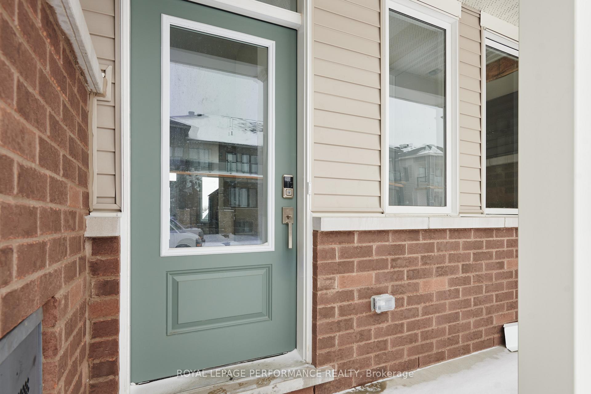 Photo 3 of 194 Beebalm Crescent, Ottawa, Barrhaven - Half Moon Bay — HOMEH