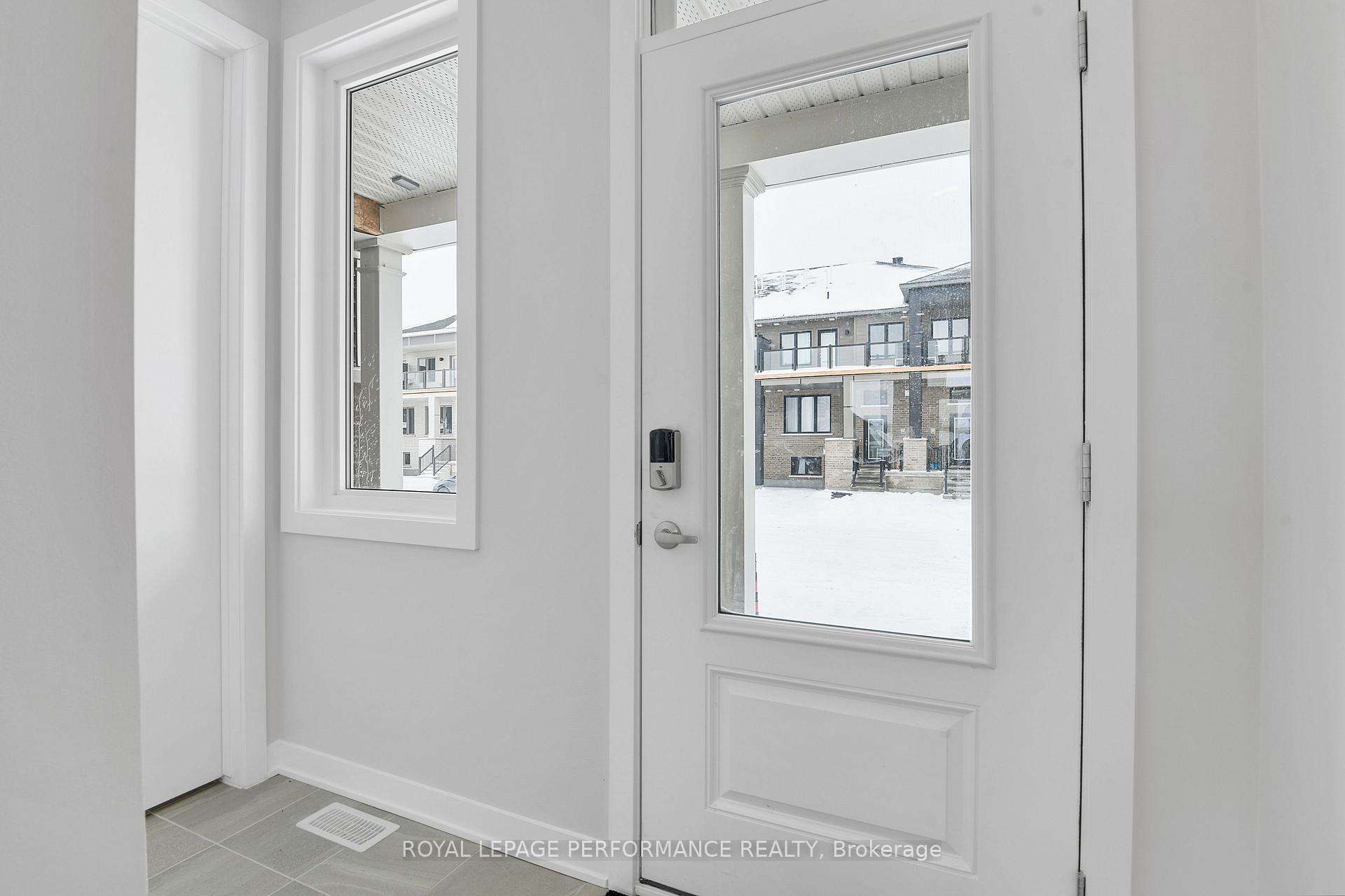 Photo 4 of 194 Beebalm Crescent, Ottawa, Barrhaven - Half Moon Bay — HOMEH