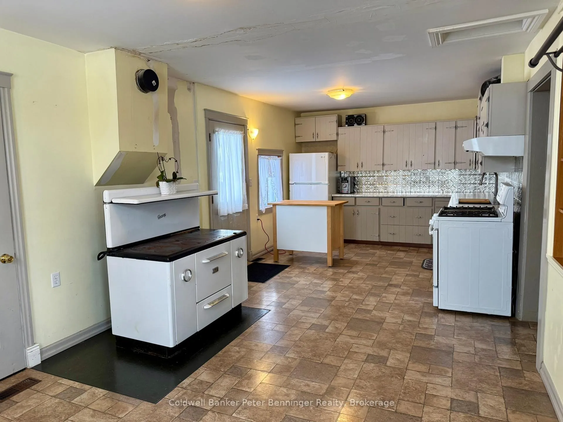 Photo 7 of 378 11th Street, Hanover — HOMEH