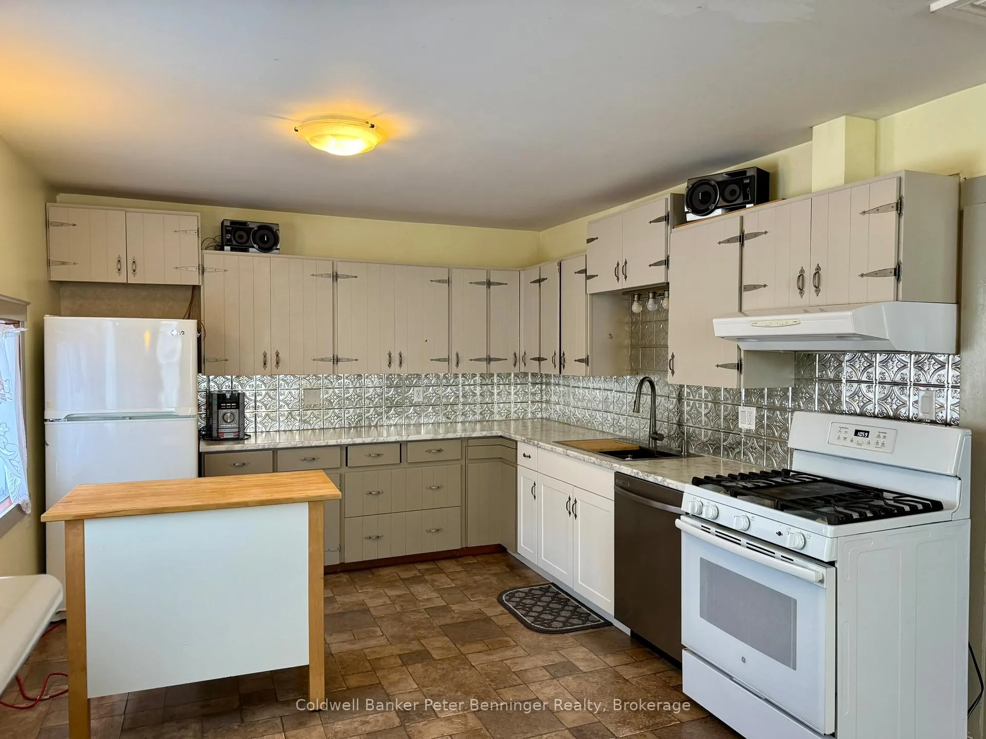 Photo 10 of 378 11th Street, Hanover — HOMEH