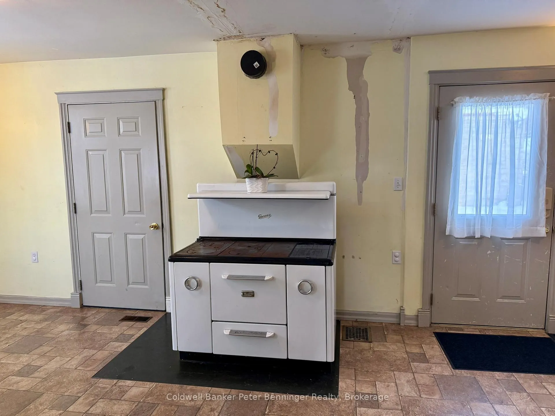 Photo 11 of 378 11th Street, Hanover — HOMEH