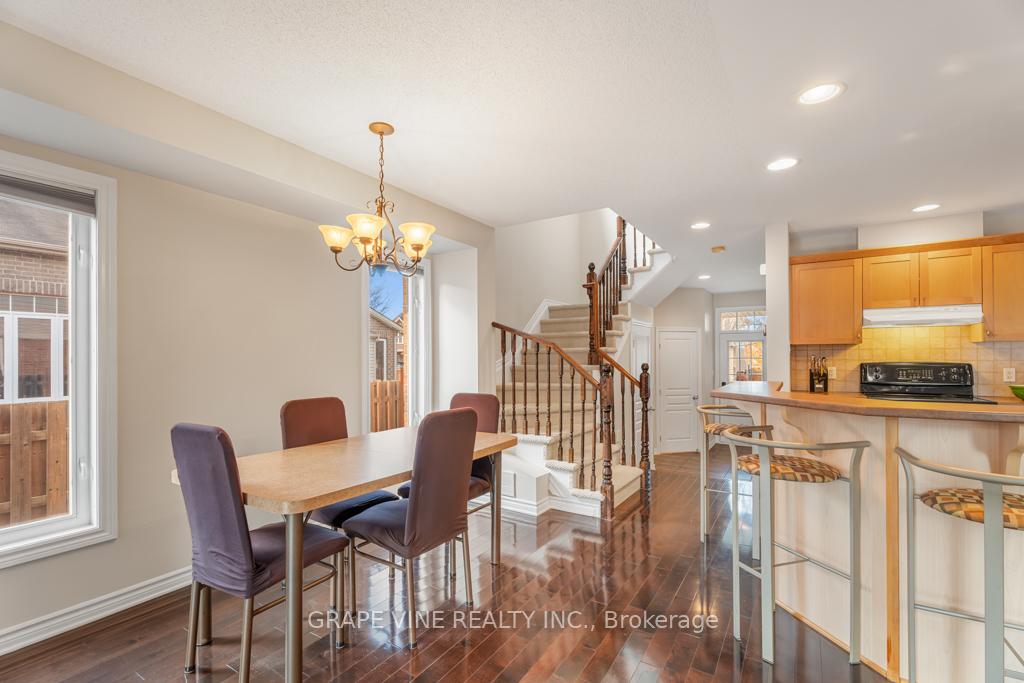 Photo 11 of 349 Grey Seal Circle, Ottawa, Riverside South/Gloucester Glen — HOMEH