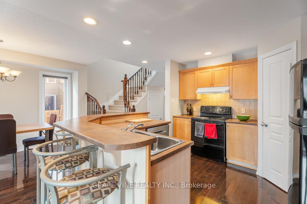 Photo 16 of 349 Grey Seal Circle, Ottawa, Riverside South/Gloucester Glen — HOMEH