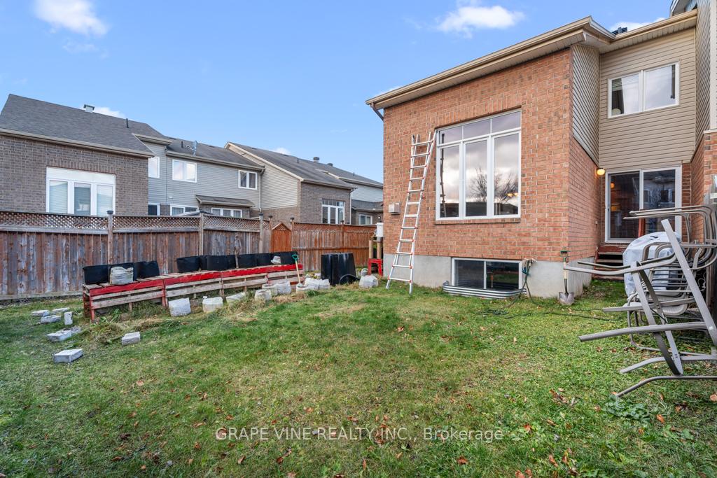 Photo 31 of 349 Grey Seal Circle, Ottawa, Riverside South/Gloucester Glen — HOMEH