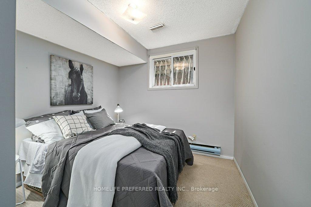 Photo 37 of 56 Champine Square, Clarington, Bowmanville — HOMEH