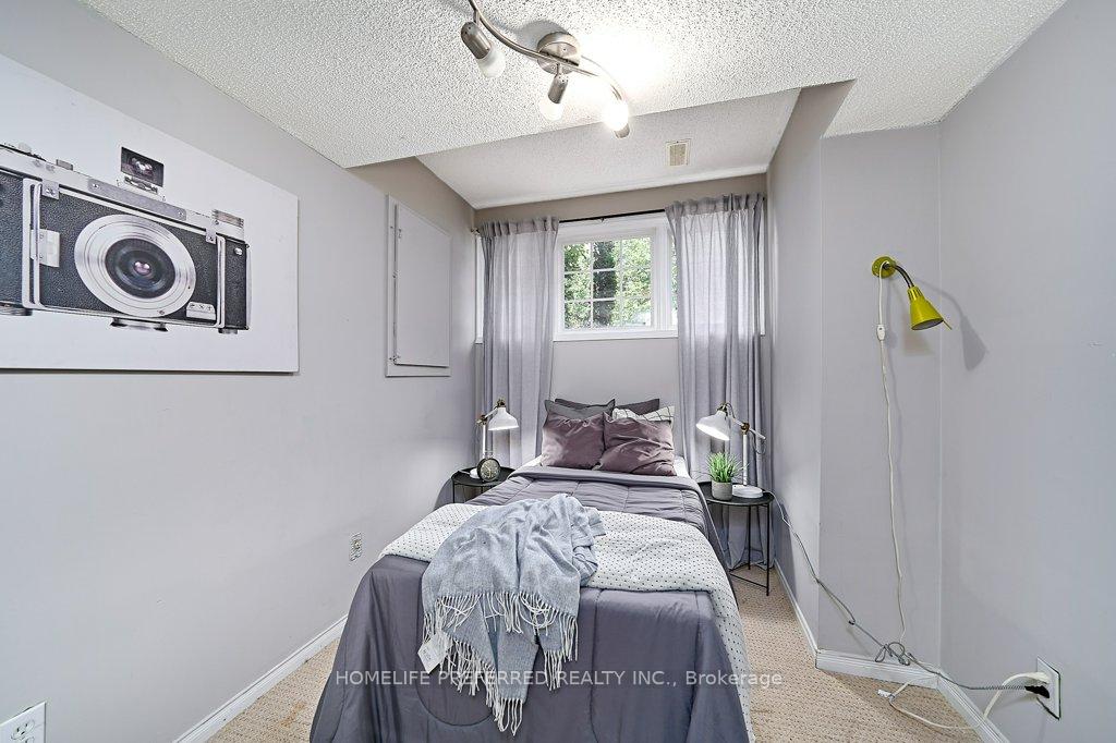 Photo 40 of 56 Champine Square, Clarington, Bowmanville — HOMEH
