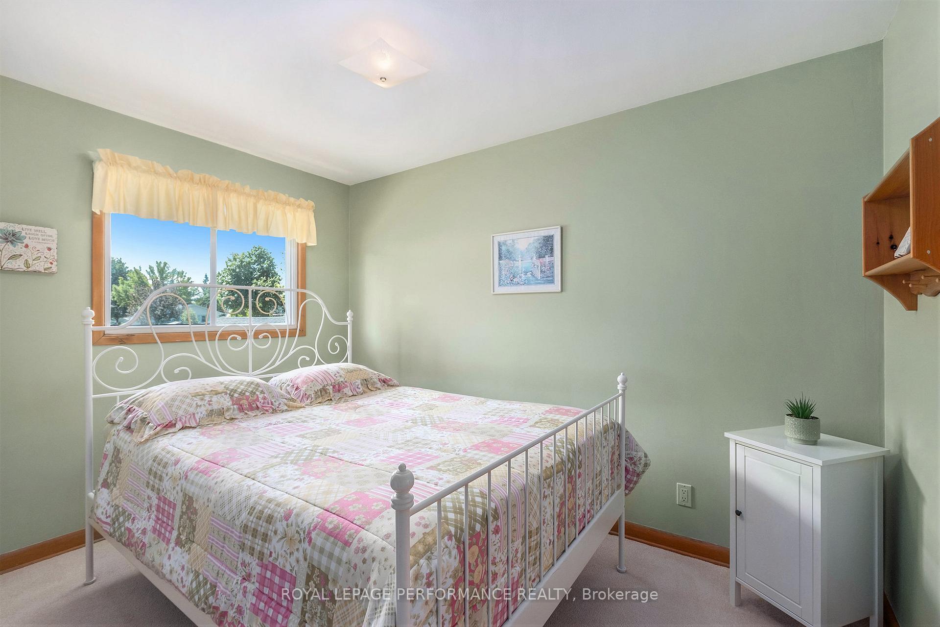 Photo 7 of 1210 Queen Street, Cornwall — HOMEH