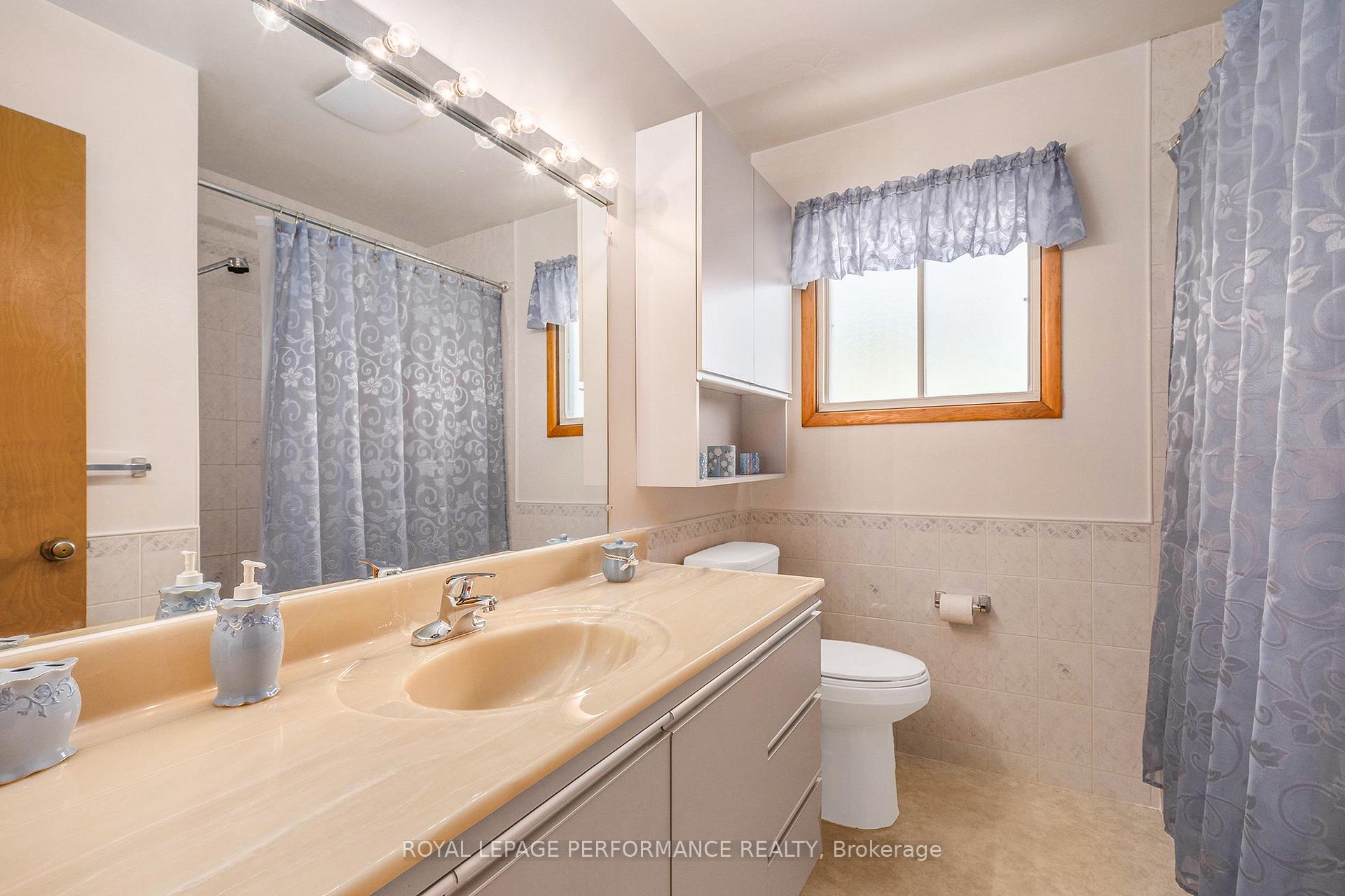 Photo 9 of 1210 Queen Street, Cornwall — HOMEH