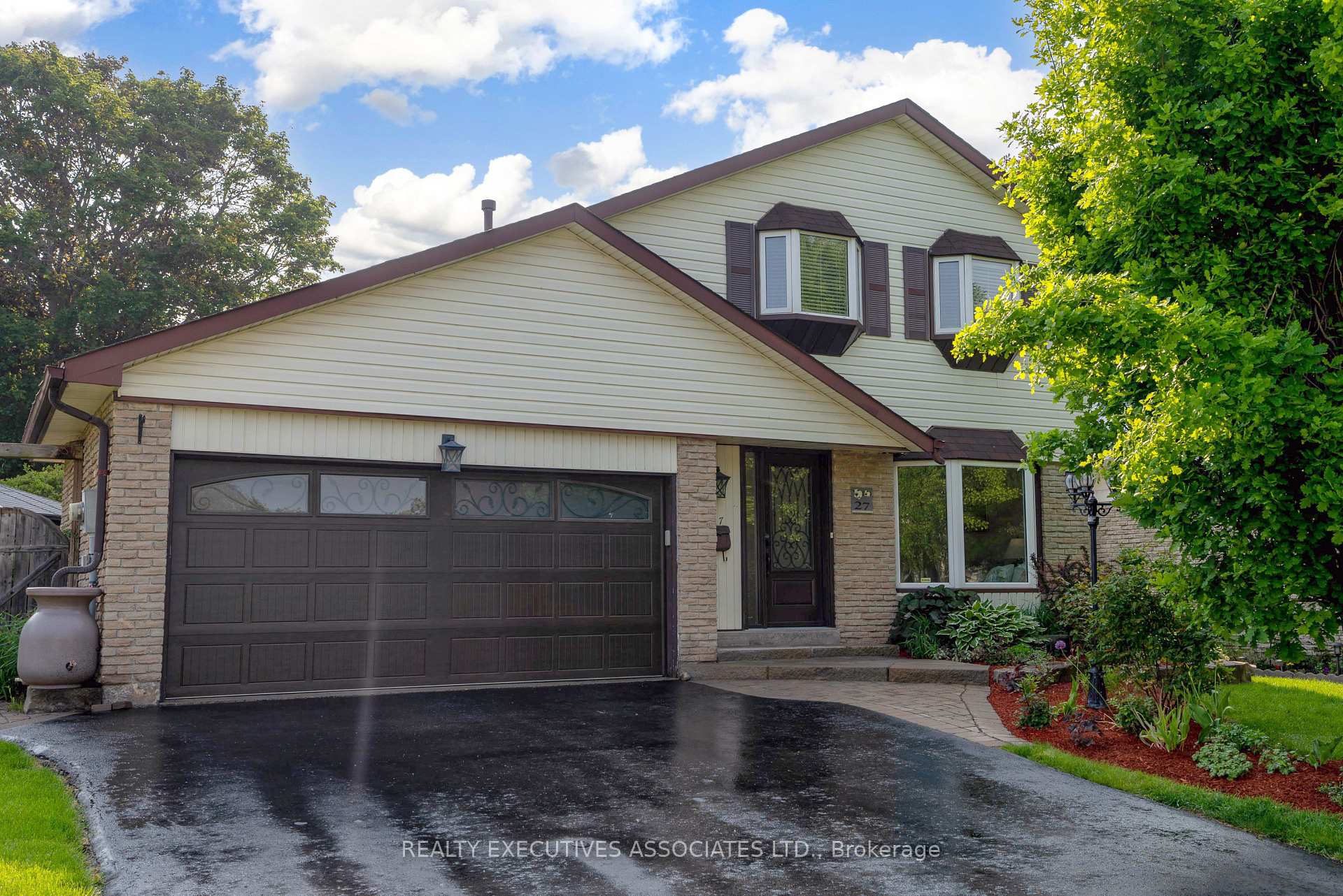 Photo 1 of 27 Morgandale Crescent, Clarington, Bowmanville — HOMEH