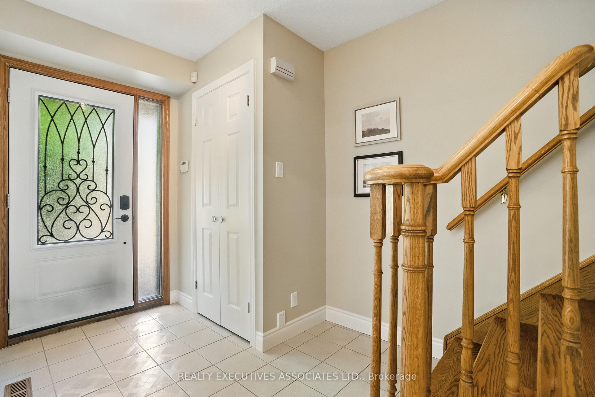 Photo 4 of 27 Morgandale Crescent, Clarington, Bowmanville — HOMEH