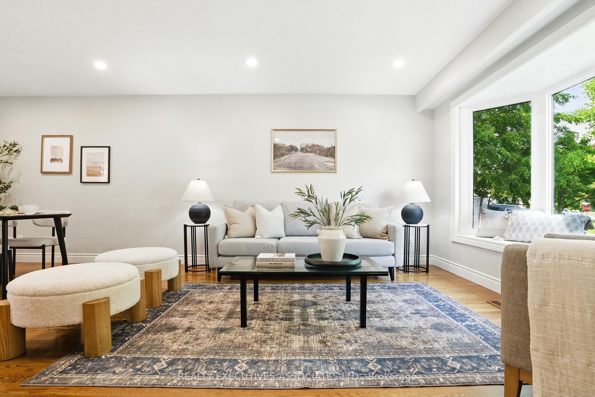 Photo 7 of 27 Morgandale Crescent, Clarington, Bowmanville — HOMEH