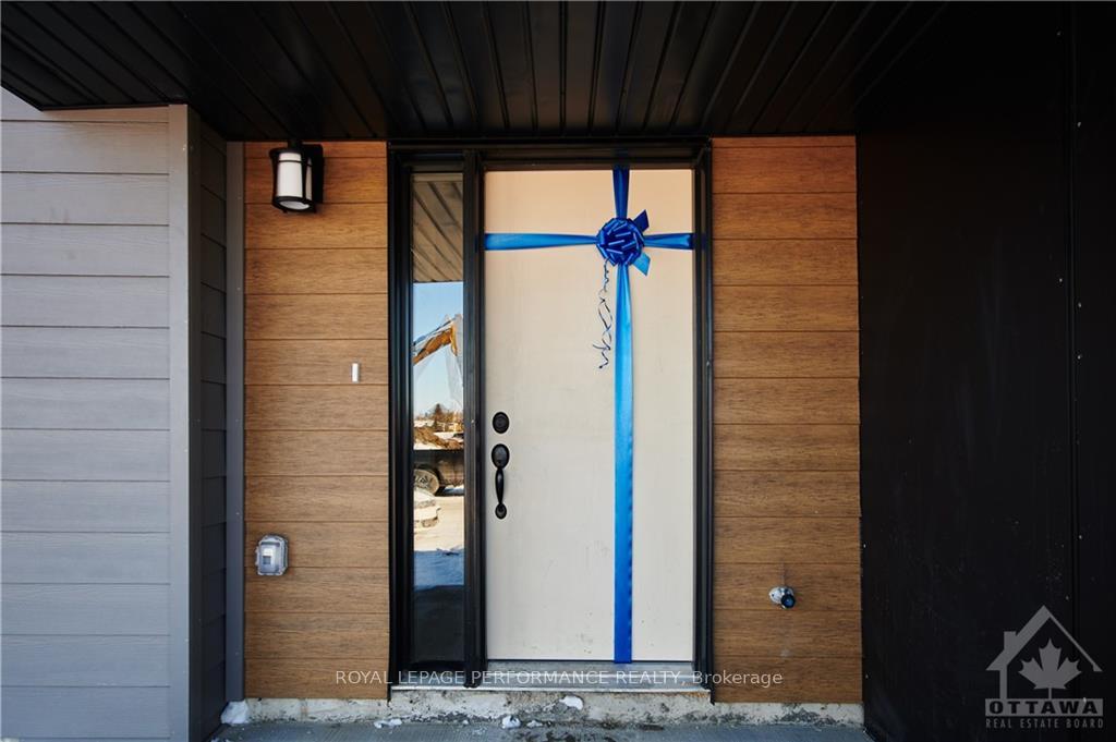 Photo 1 of 115 Kyanite Lane, Ottawa, Barrhaven - Heritage Park — HOMEH