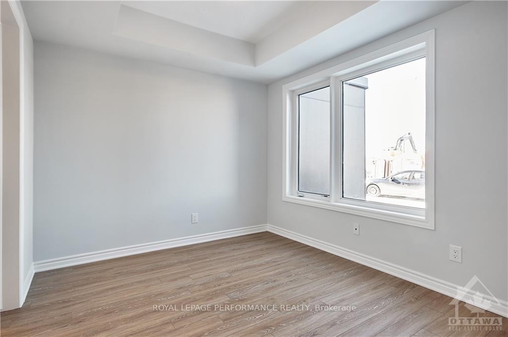 Photo 4 of 115 Kyanite Lane, Ottawa, Barrhaven - Heritage Park — HOMEH
