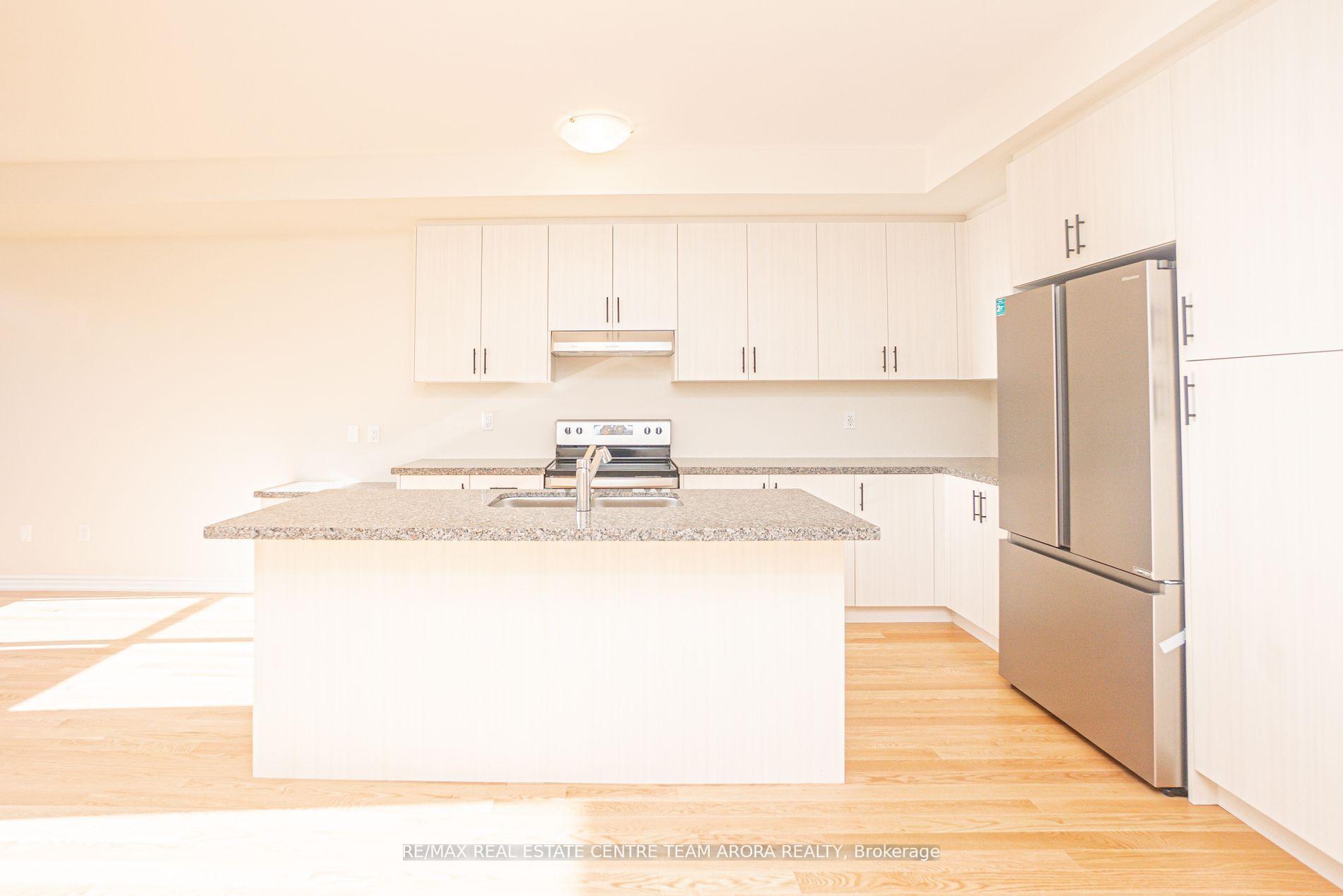 Photo 6 of 1420 Oakmont Common, Burlington, Tyandaga — HOMEH