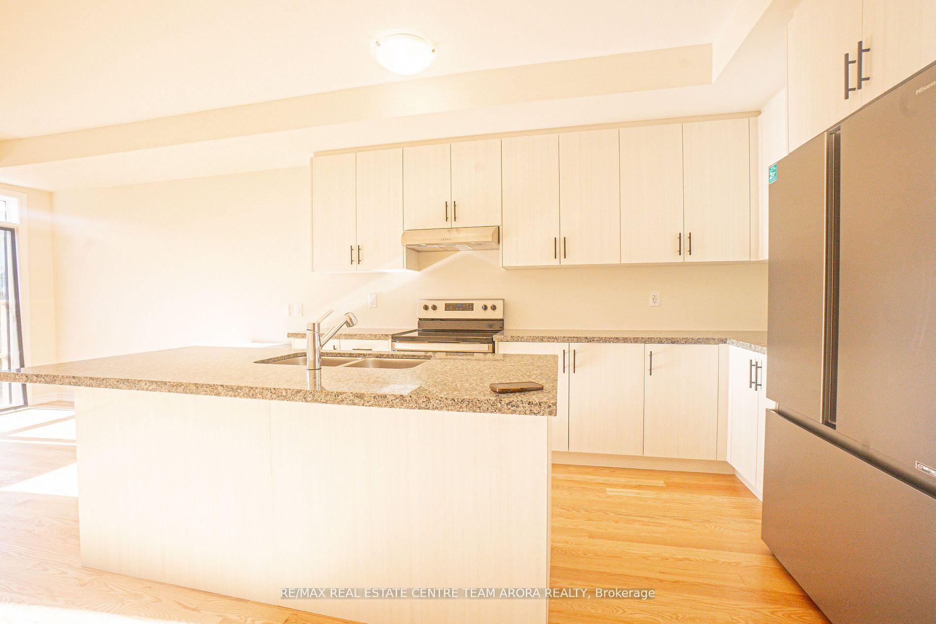 Photo 8 of 1420 Oakmont Common, Burlington, Tyandaga — HOMEH