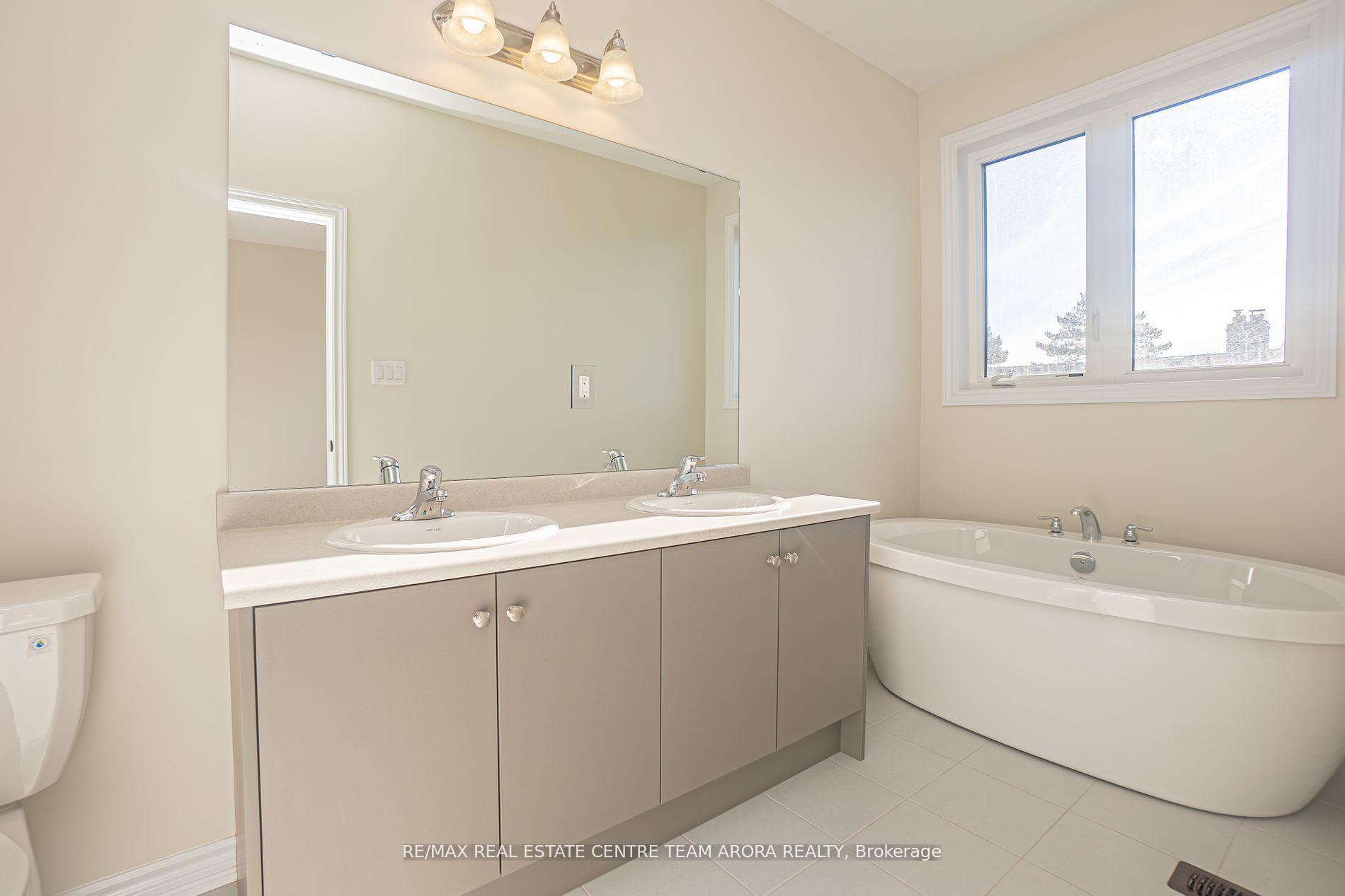 Photo 14 of 1420 Oakmont Common, Burlington, Tyandaga — HOMEH