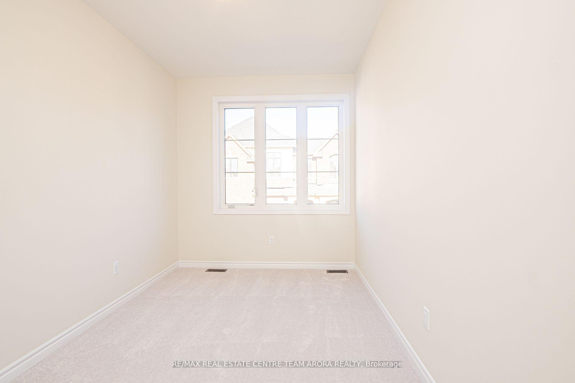 Photo 16 of 1420 Oakmont Common, Burlington, Tyandaga — HOMEH