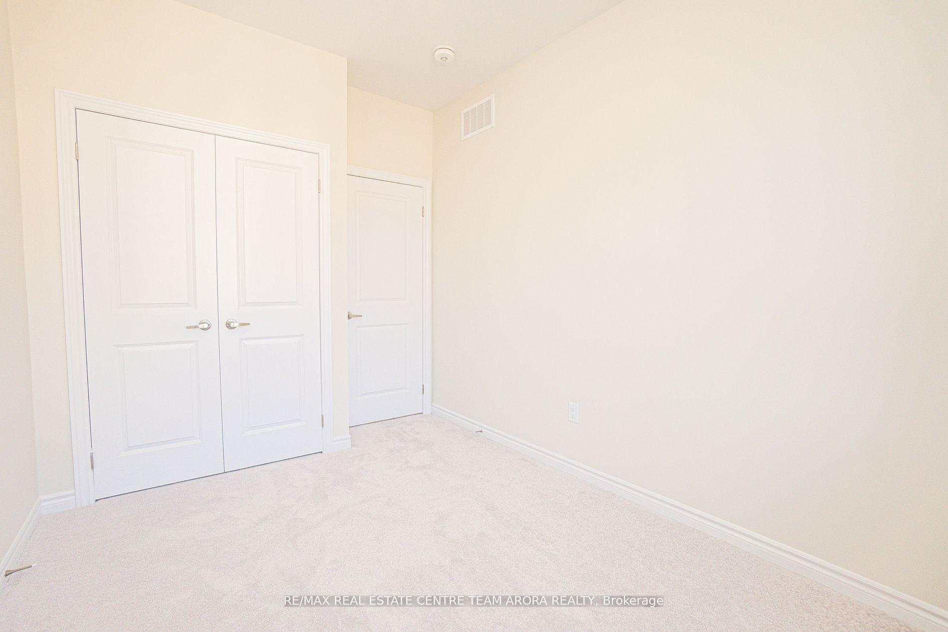 Photo 19 of 1420 Oakmont Common, Burlington, Tyandaga — HOMEH