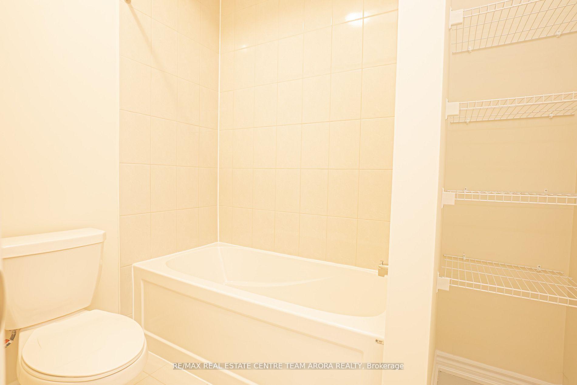 Photo 21 of 1420 Oakmont Common, Burlington, Tyandaga — HOMEH