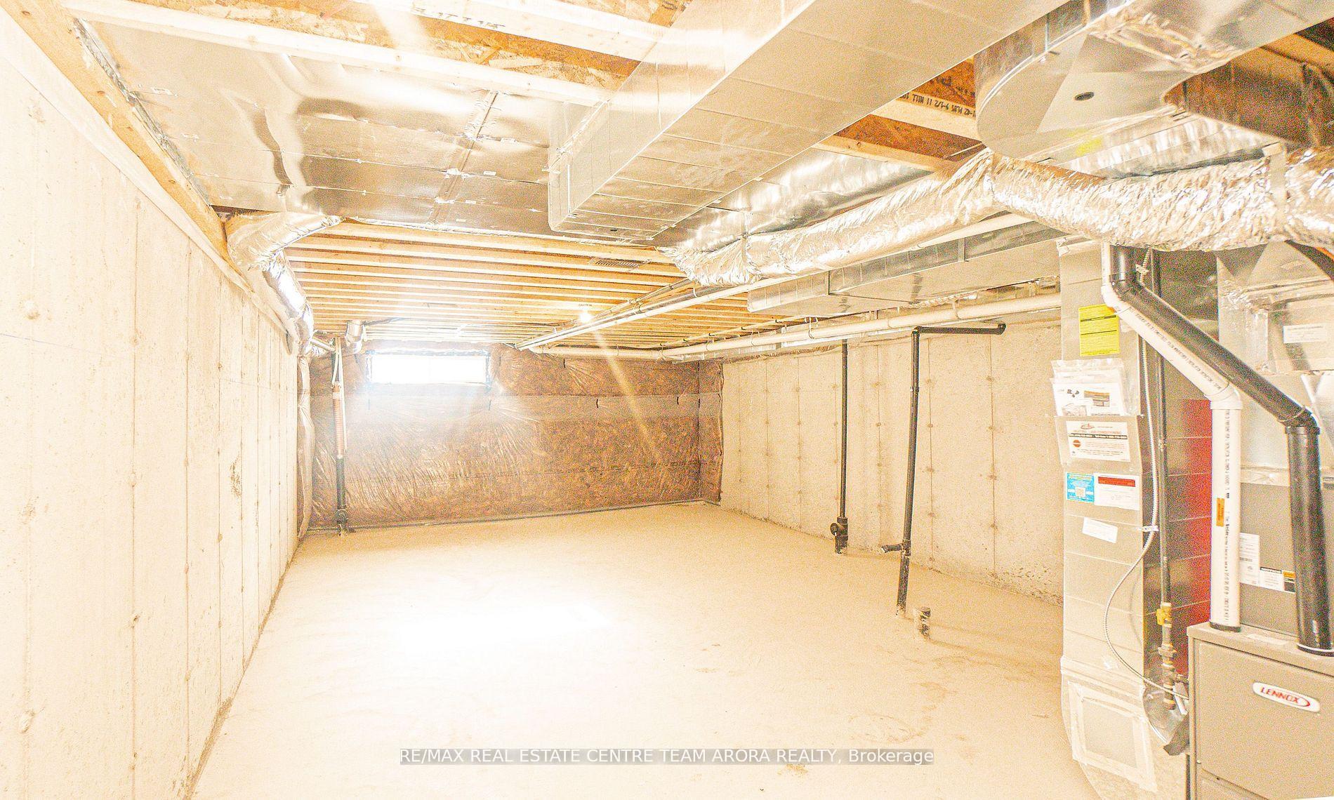 Photo 23 of 1420 Oakmont Common, Burlington, Tyandaga — HOMEH