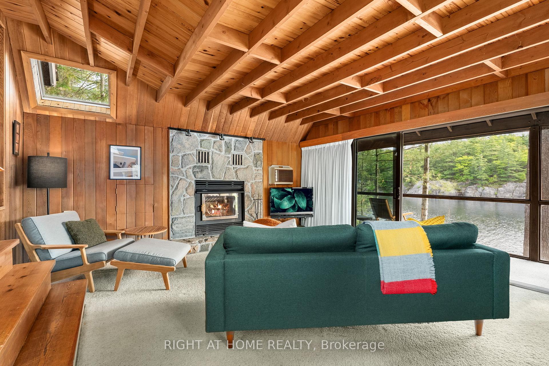 Photo 12 of 1178 Tomingas Road, Gravenhurst, Muskoka (S) — HOMEH