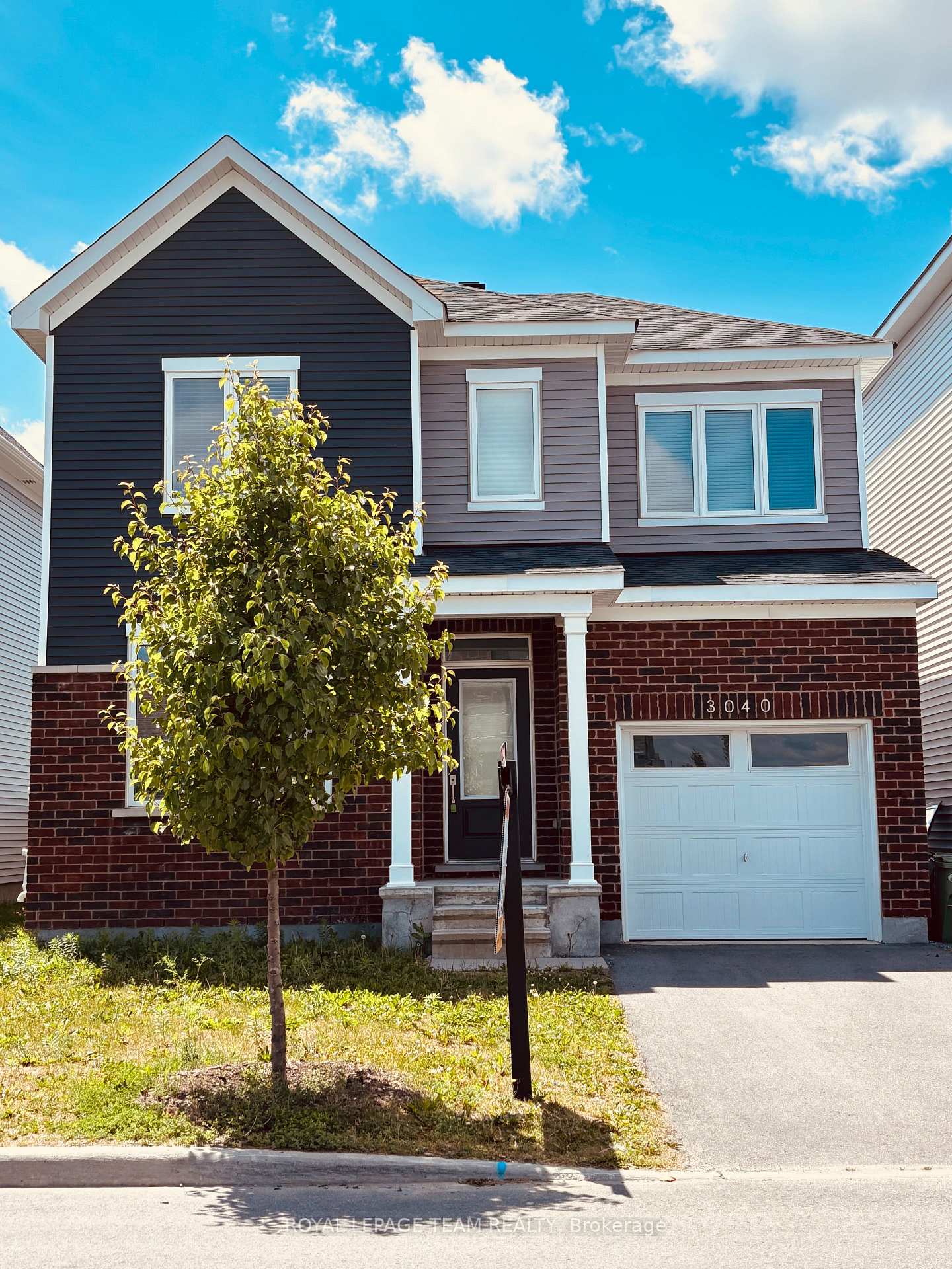 Front of 3040 Travertine Way
