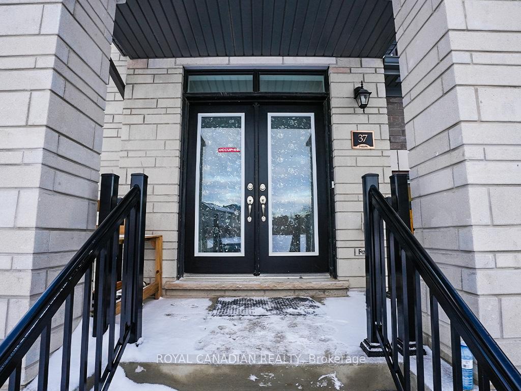 Photo 3 of 37 Gilham Way N, Brant, Paris — HOMEH
