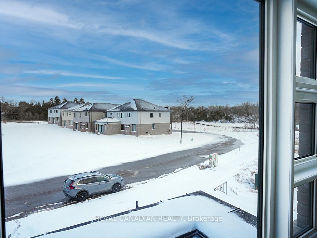 Photo 17 of 37 Gilham Way N, Brant, Paris — HOMEH